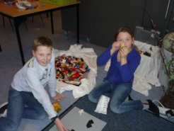 Bso Groeneweg actief met legomaand en musical