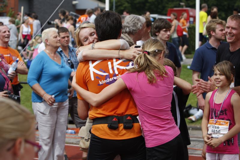 Medewerkers en leden oudercommissie SKRS lopen mee met Run for Kika